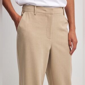 NWT| Mid- Waist Beige Suit Trousers bu Na-Kd | EU 38